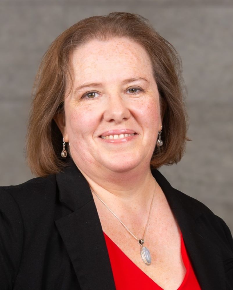 Laura E. Ferre headshot