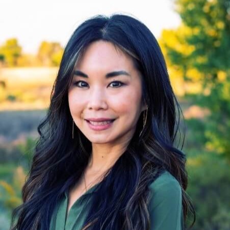 Perng_Headshot_2023_small