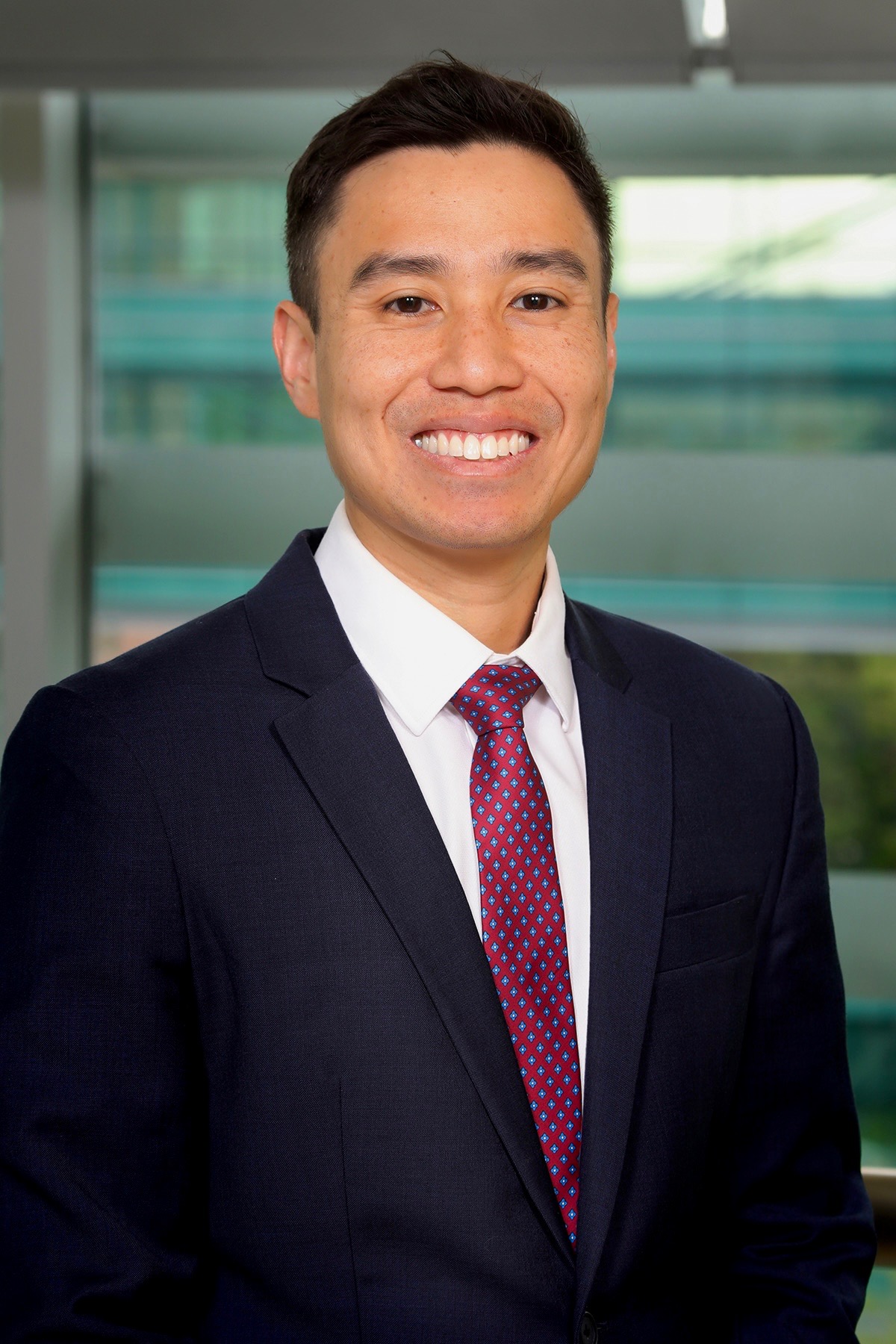 Elliot Le, MD, updated headshot