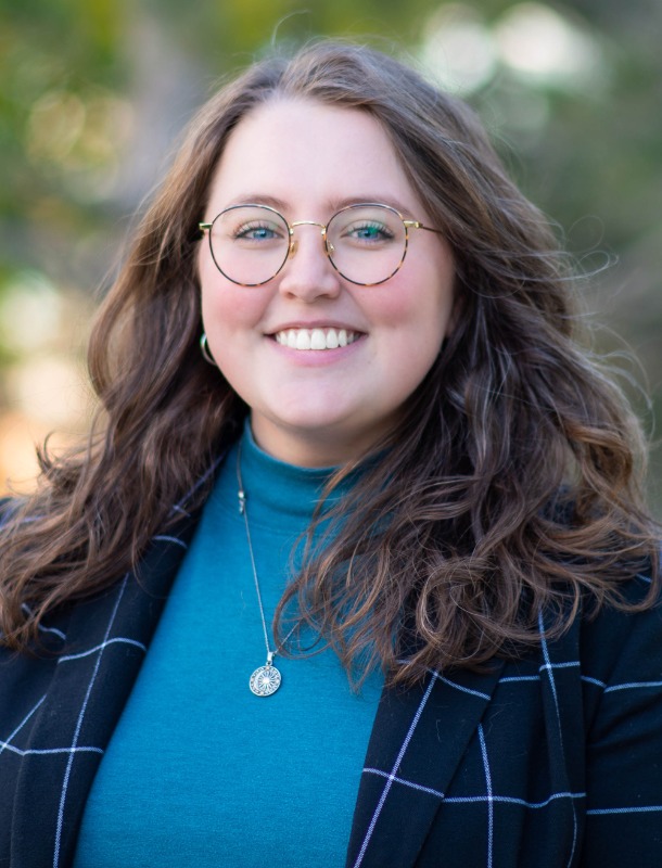 Lily Folts headshot