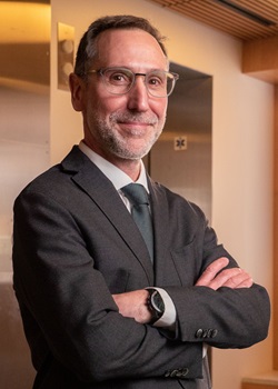 Antoni Ribas Headshot