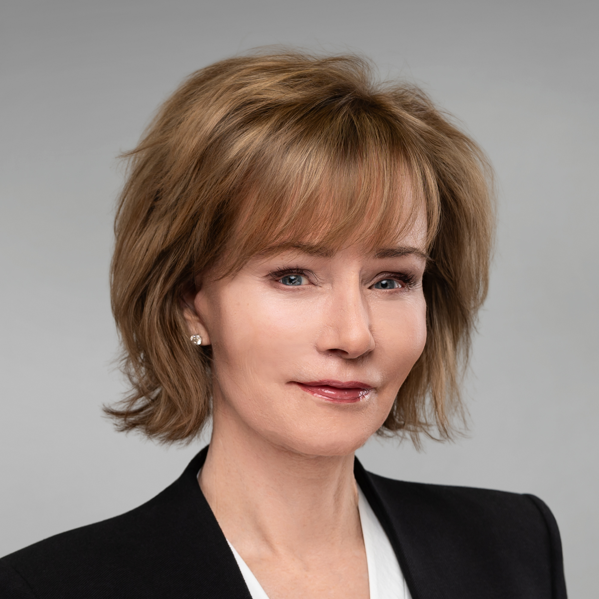 Kelly Rogers Headshot