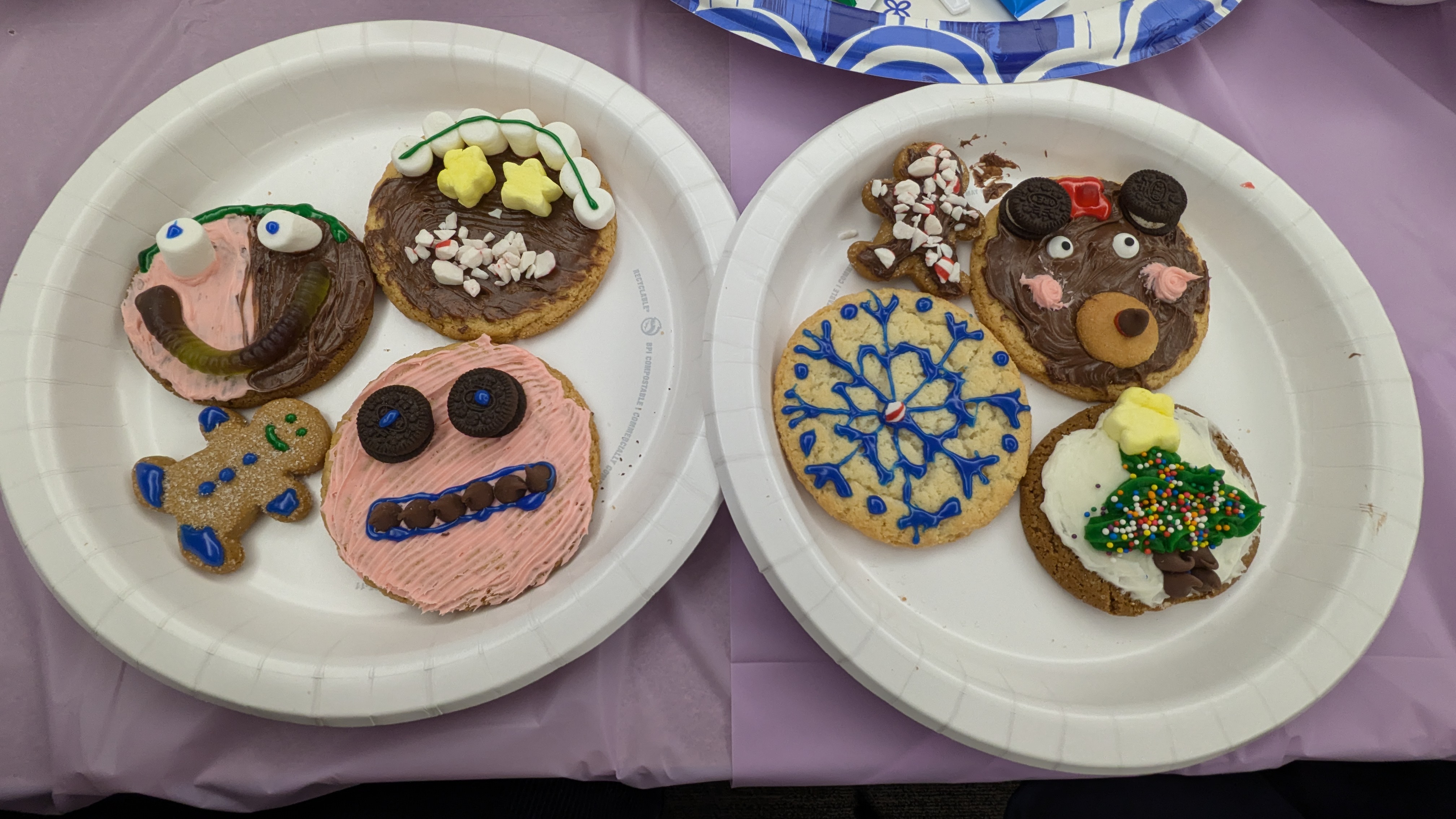 twoplatesofdecoratedsugarcookies