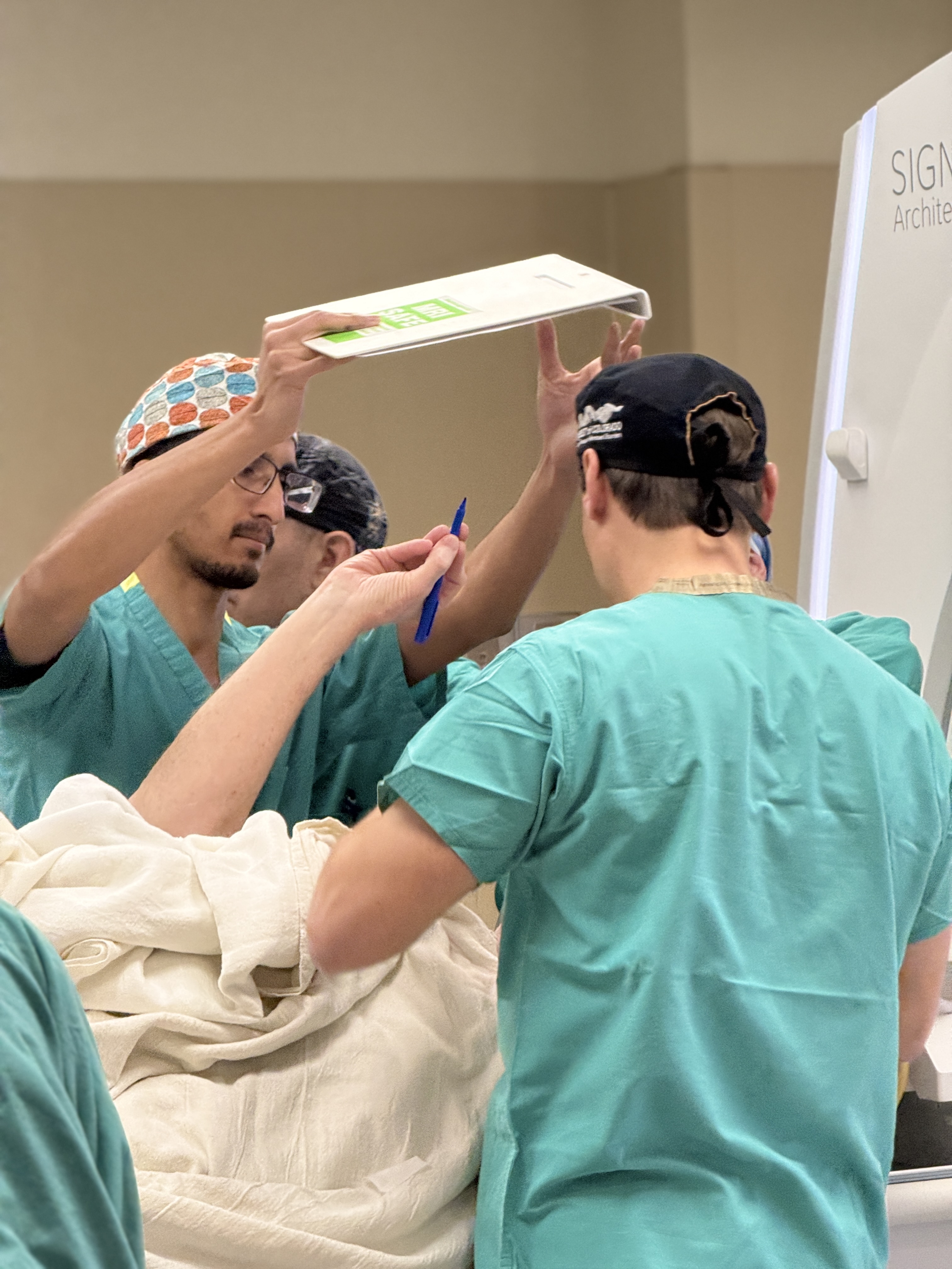 Dr. Tallavajhala and Dr. Kern in the OR