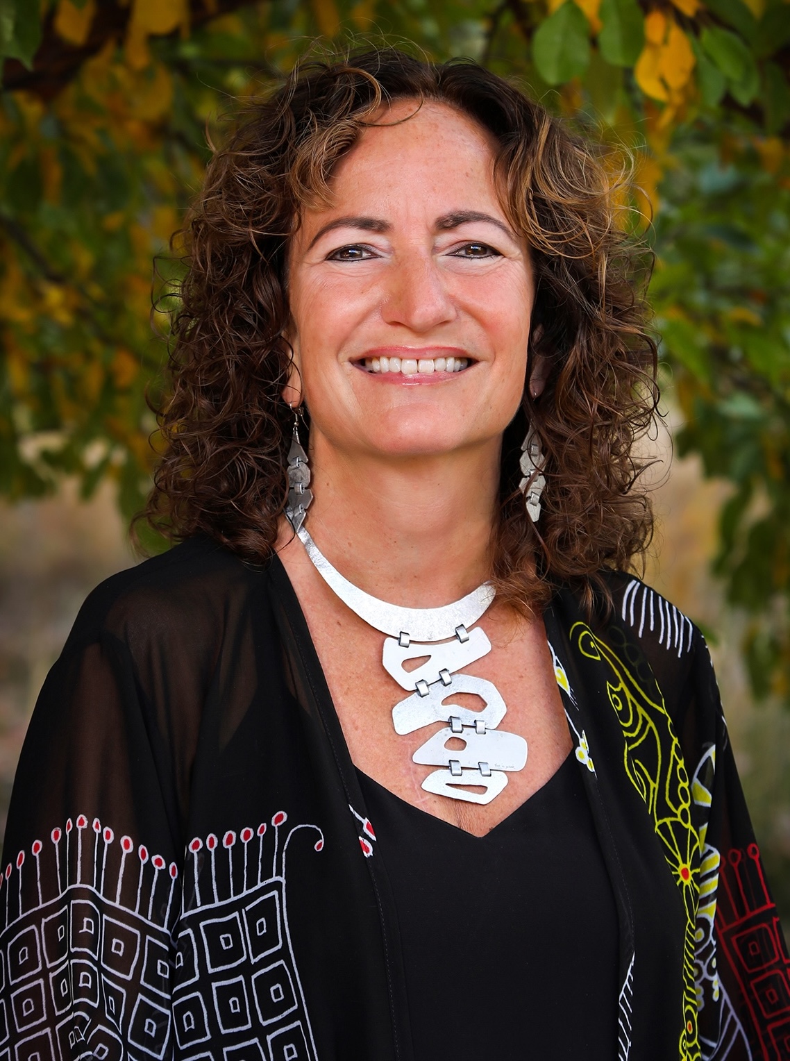 Julia Cooper Headshot