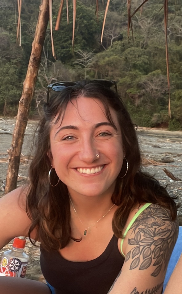 Ellie Hesenohr Headshot 2025