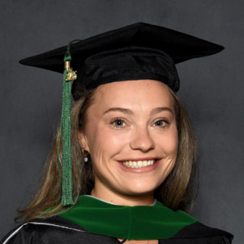 katherine Langseder headshot