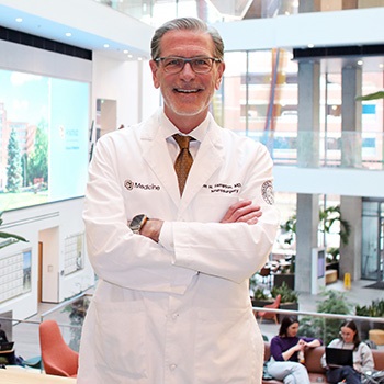 DeanSampsoninHealthSciencesBuilding