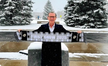 DeanSampsonwithwinterscarf