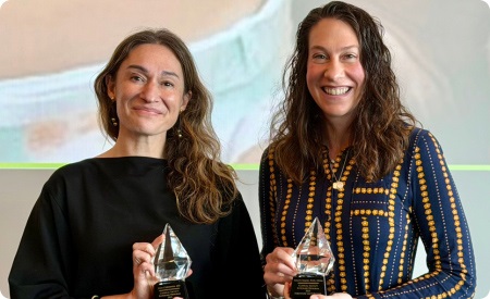 DrLiliaCervantesandDrStaceySimonholdingawards