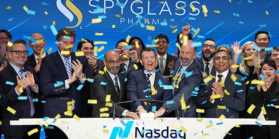 Genericstockopeningcelebrationwithconfetti