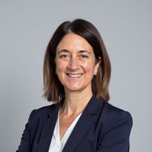 Jennifer Adams Headshot