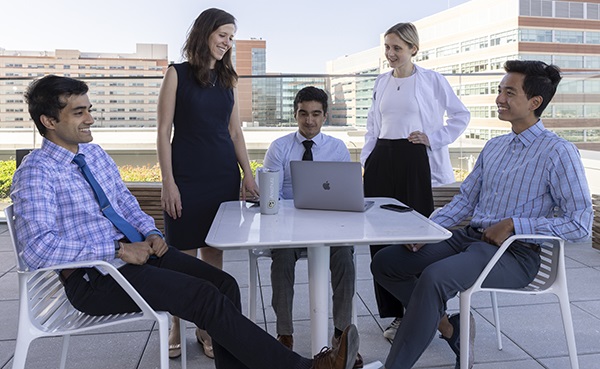 studentsonrooftopterrace