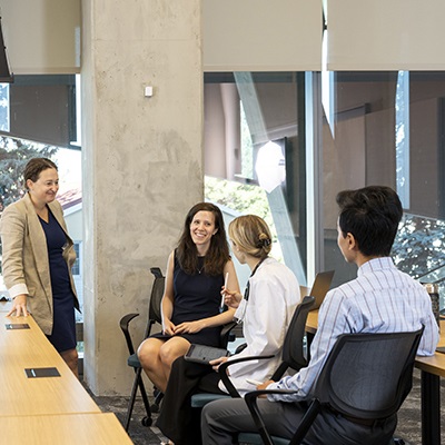 Studentsandteacherinclassroom