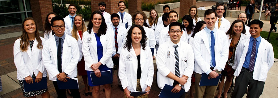 goldhumanismstudentsgatheredafterawardceremony