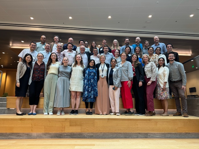 DxExdoctorssmilingforagroupphoto