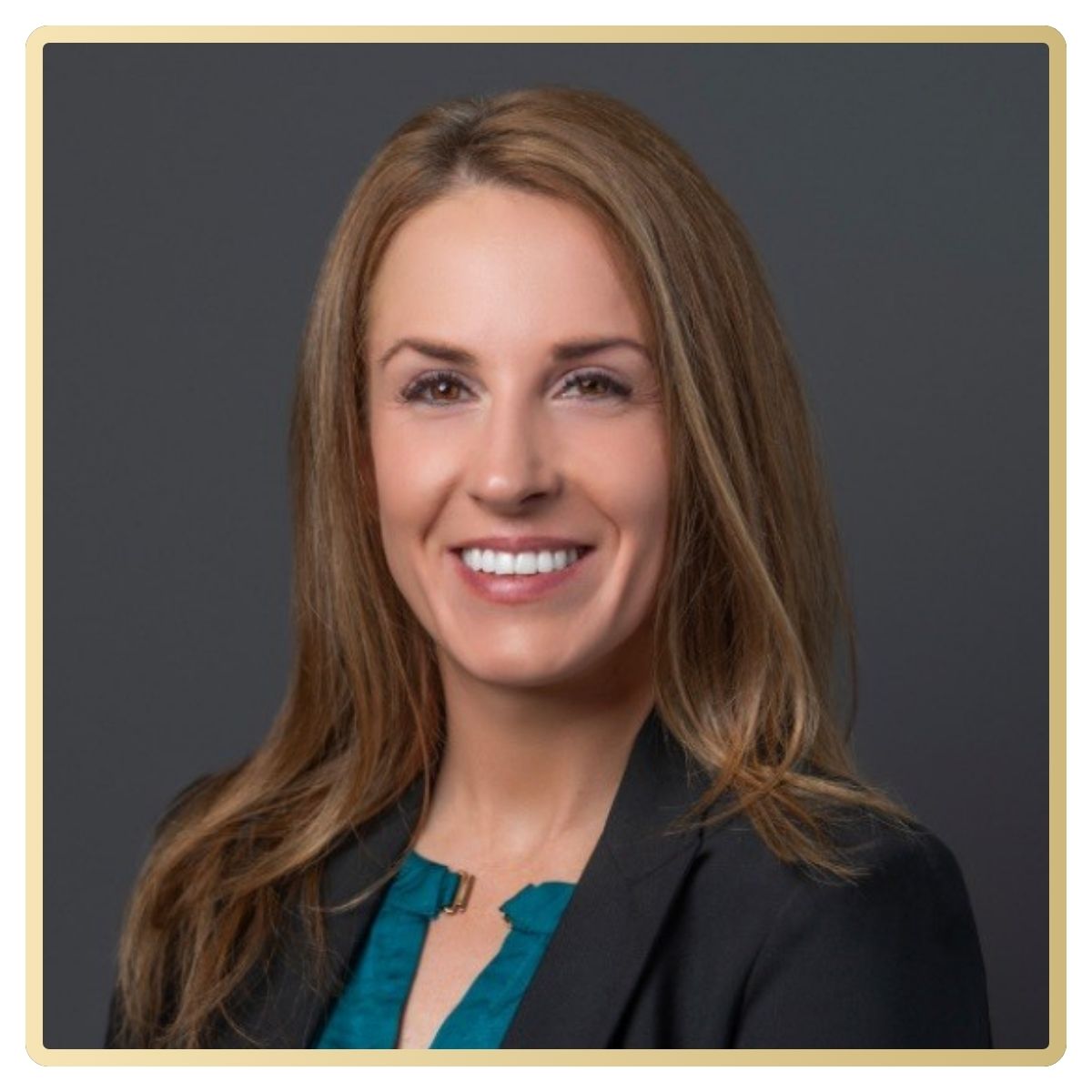 Courtney Hickey Headshot