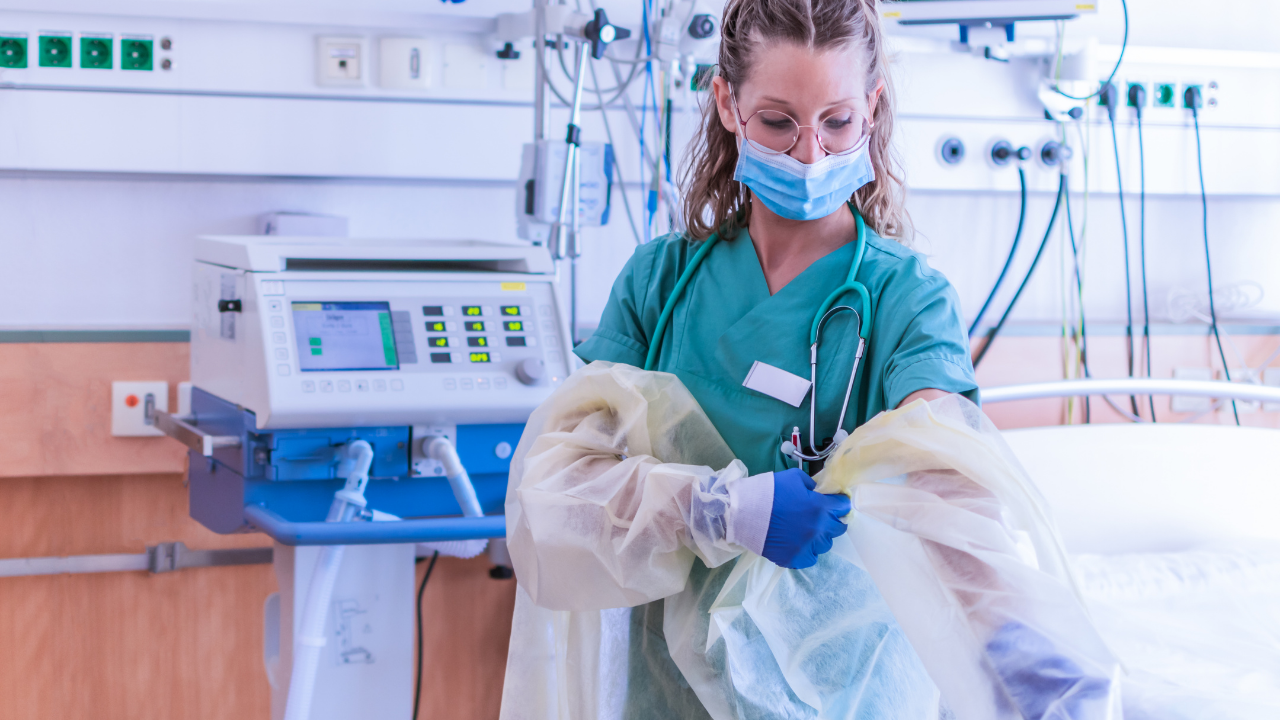 nursechangingoutofppe