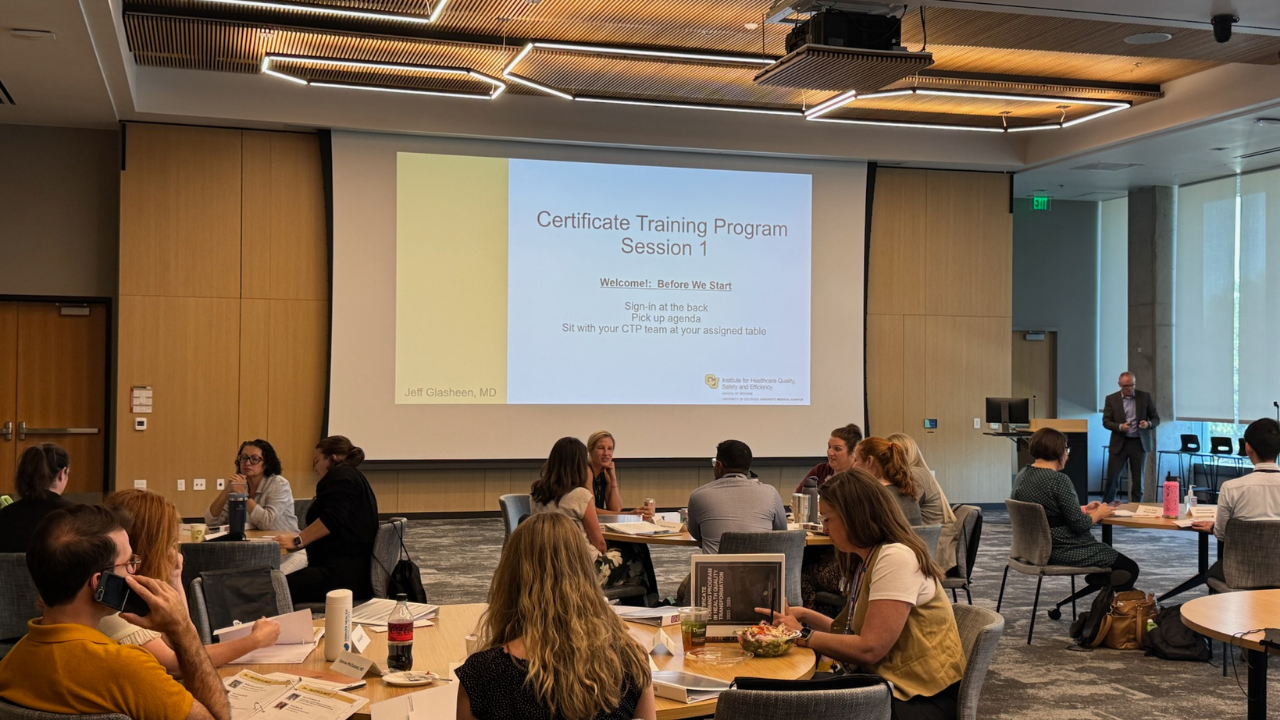 Groupssitattablesforatrainingsession