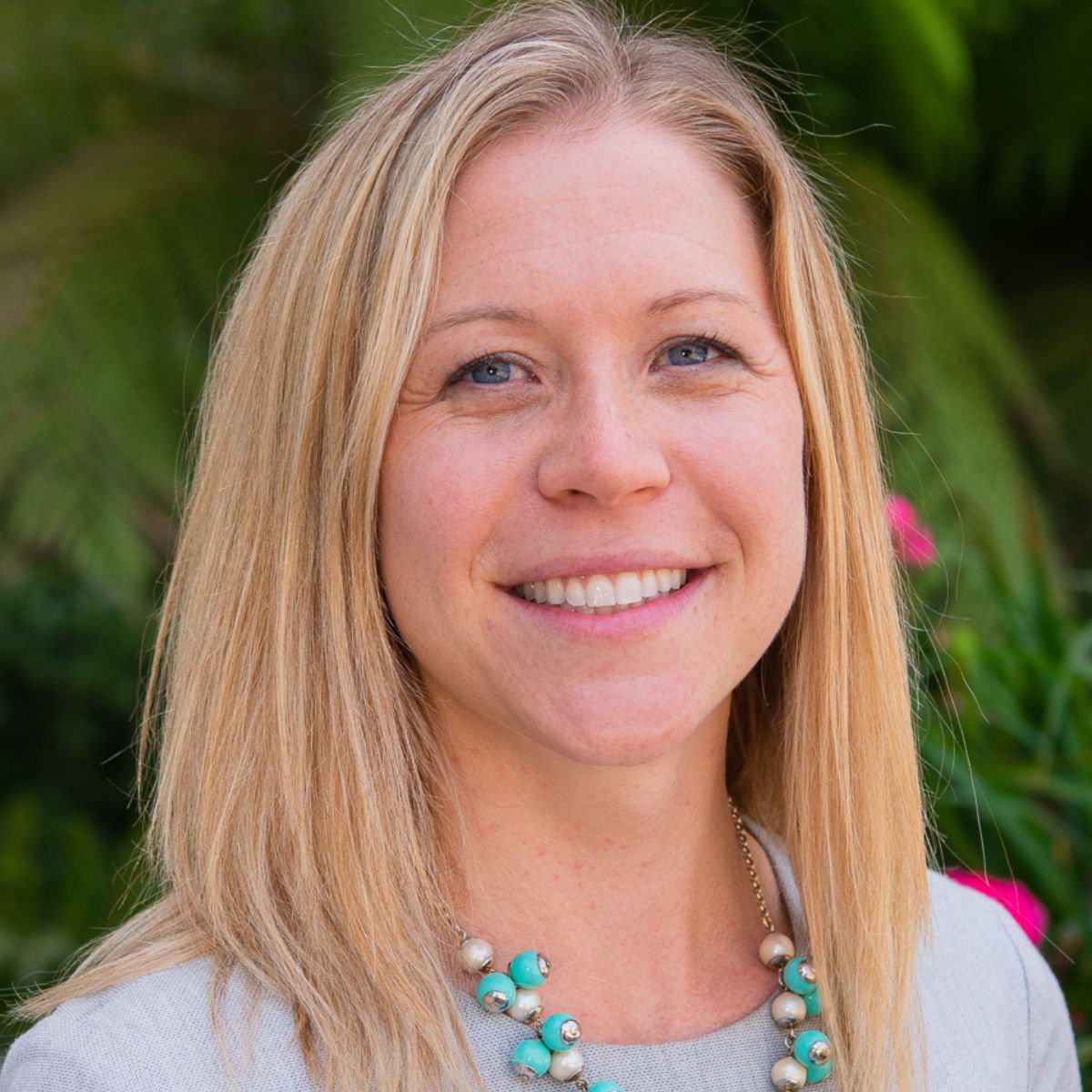 Womanwithbluenecklace