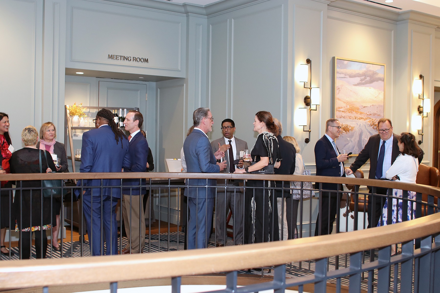 Groupofpeoplemingling