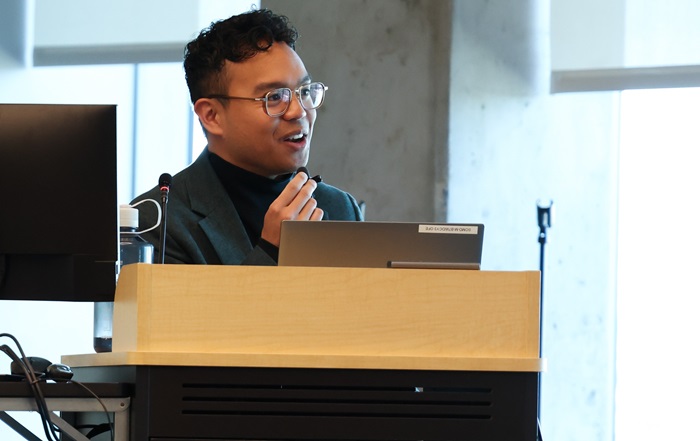 Personpresentingatthesymposium