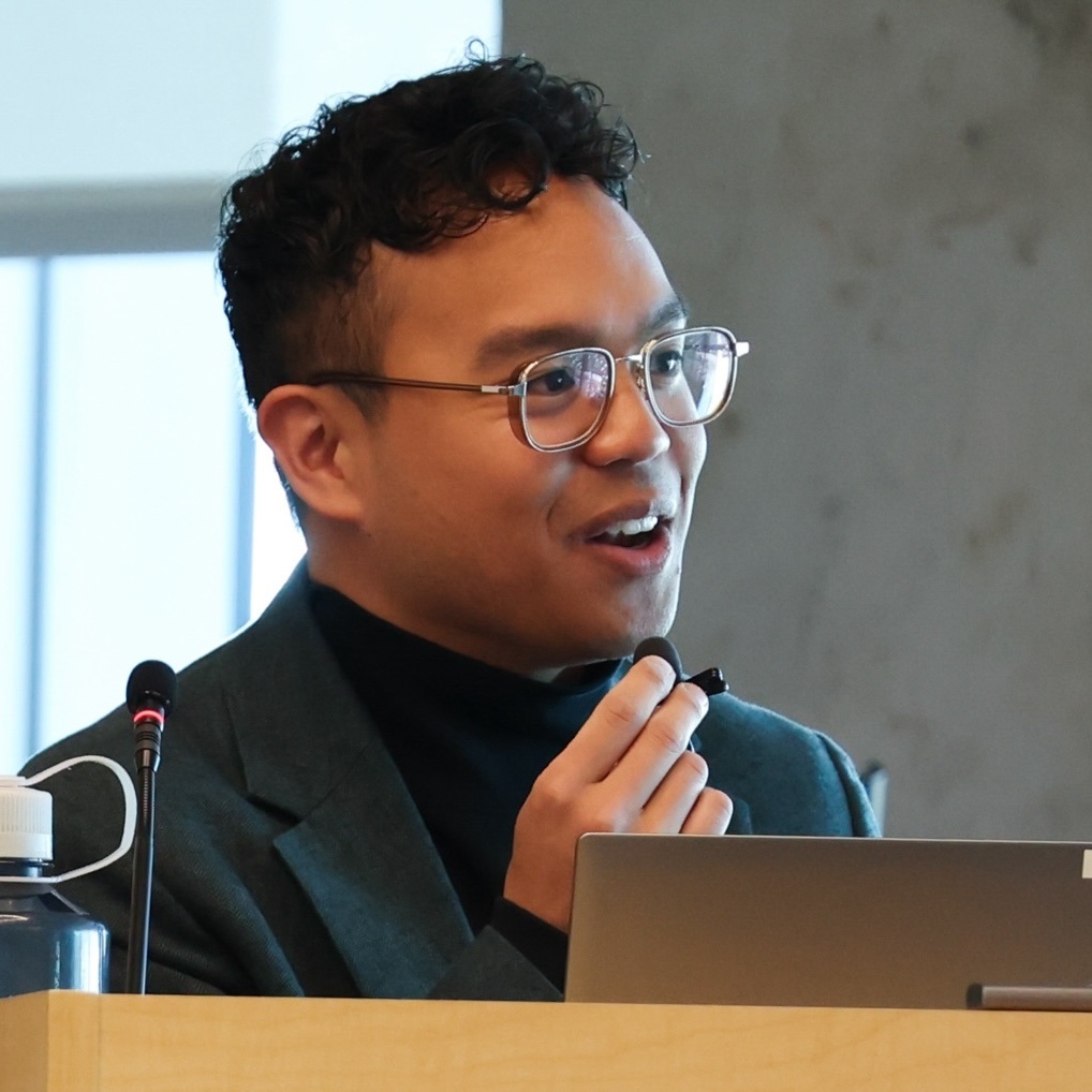 PersonPresentinganOral