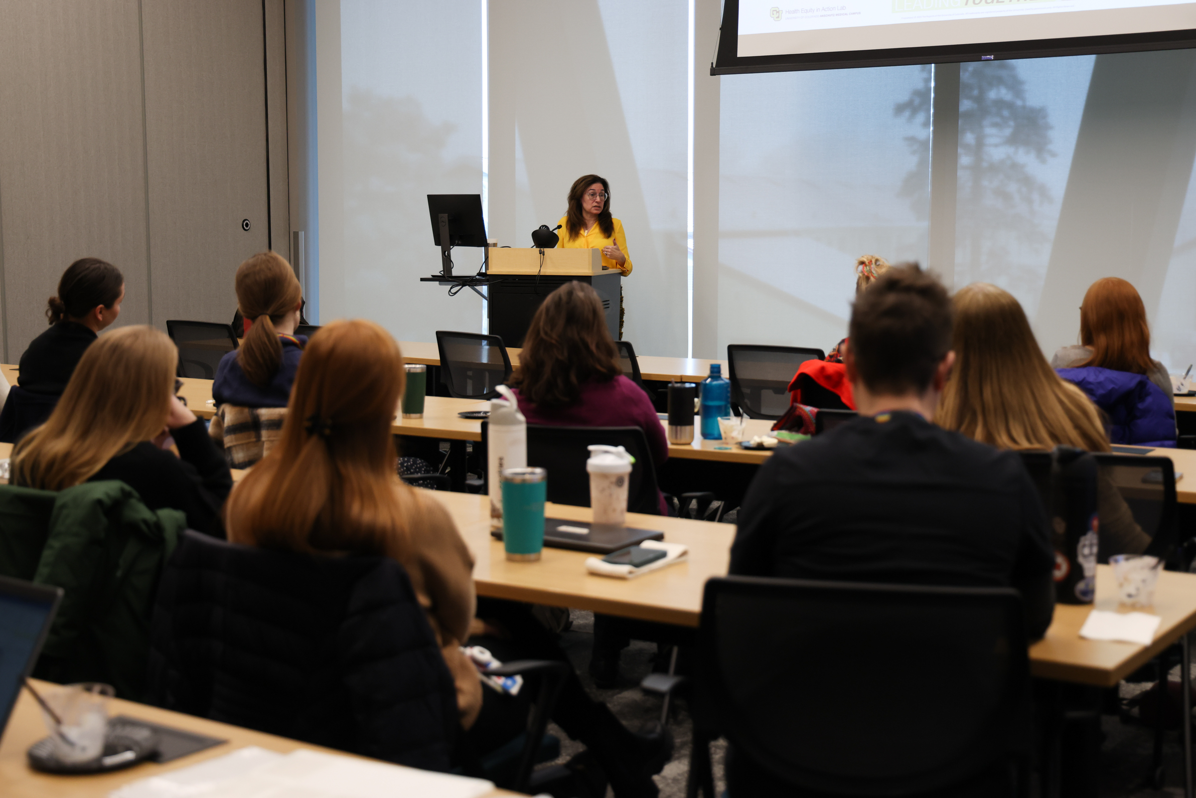 PresenterpresentingatThriveUpsession