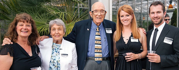 SOM_Botanical-Gardens-Alumni-Event_073__D3_0224