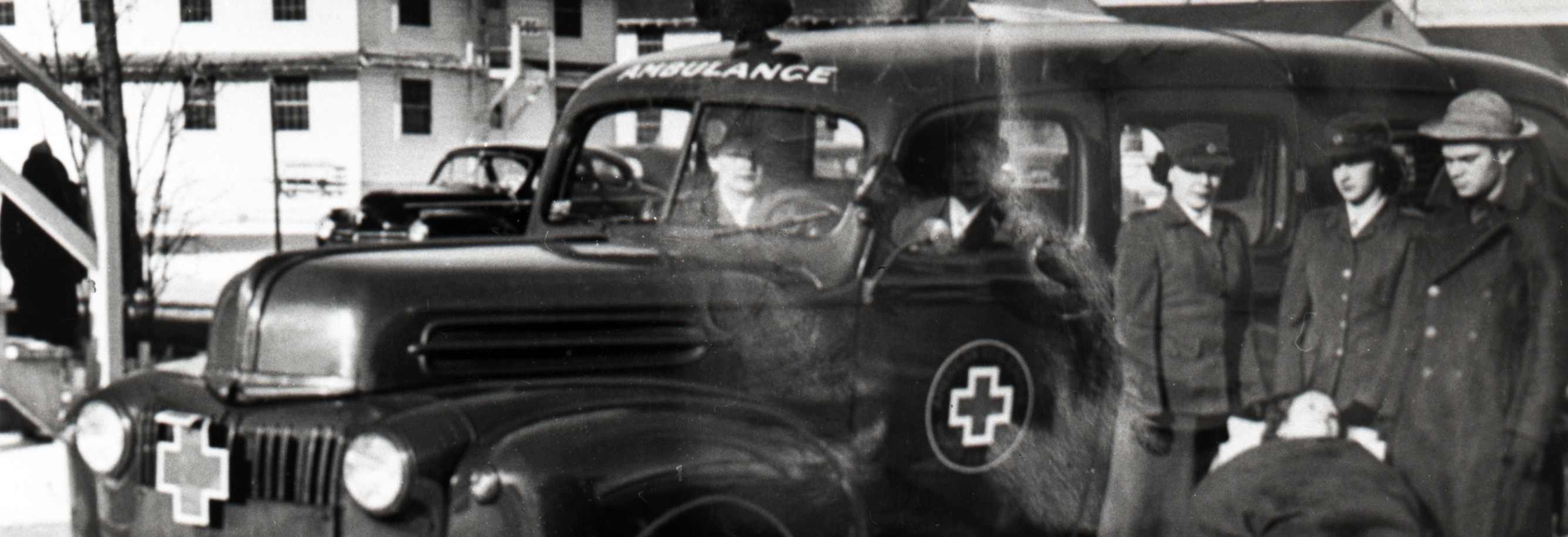 1945WWIIAmbulanceworkers