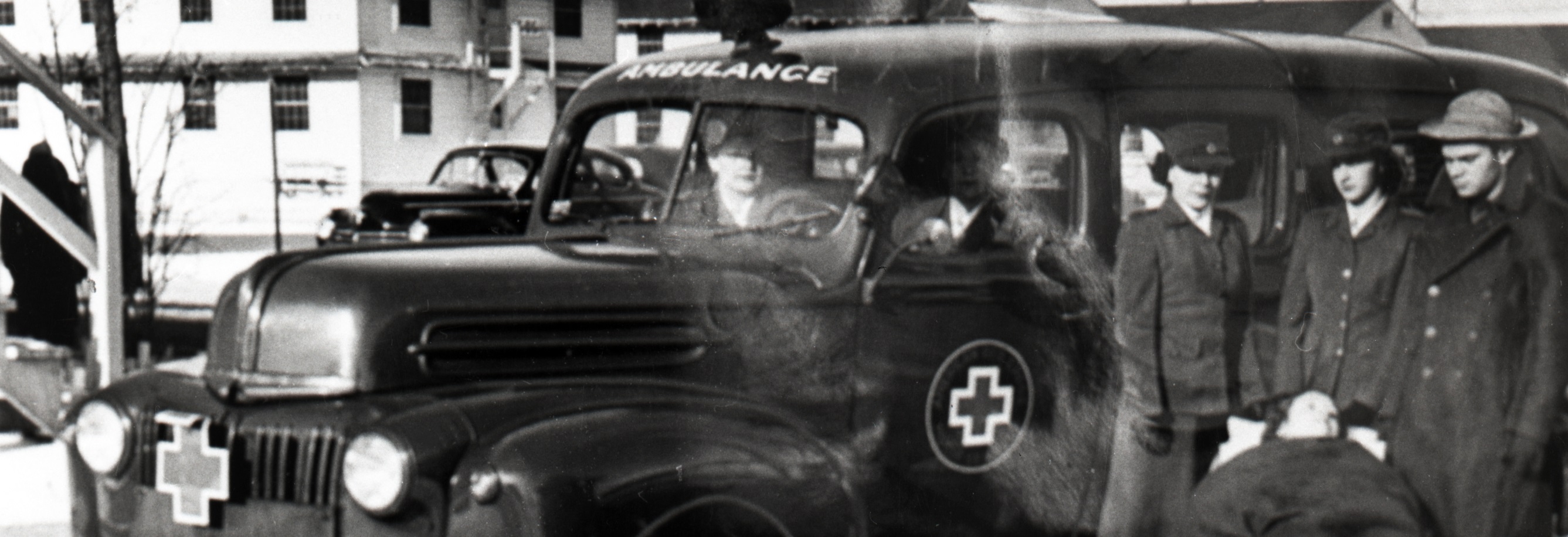 1945WWIIAmbulanceworkers