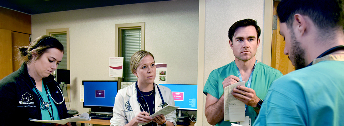 studentstakingnotesinhospital