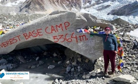 DonnaLynnenexttoboulderwithwritingmounteverestbasecamp