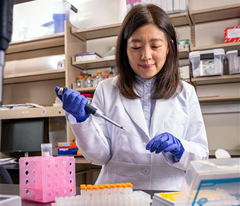 researcherinlabwithtools