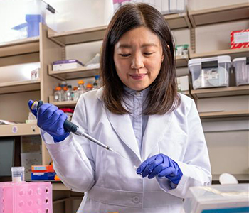 researcherinlabwithtools