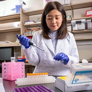 Researcherinlabwithtools