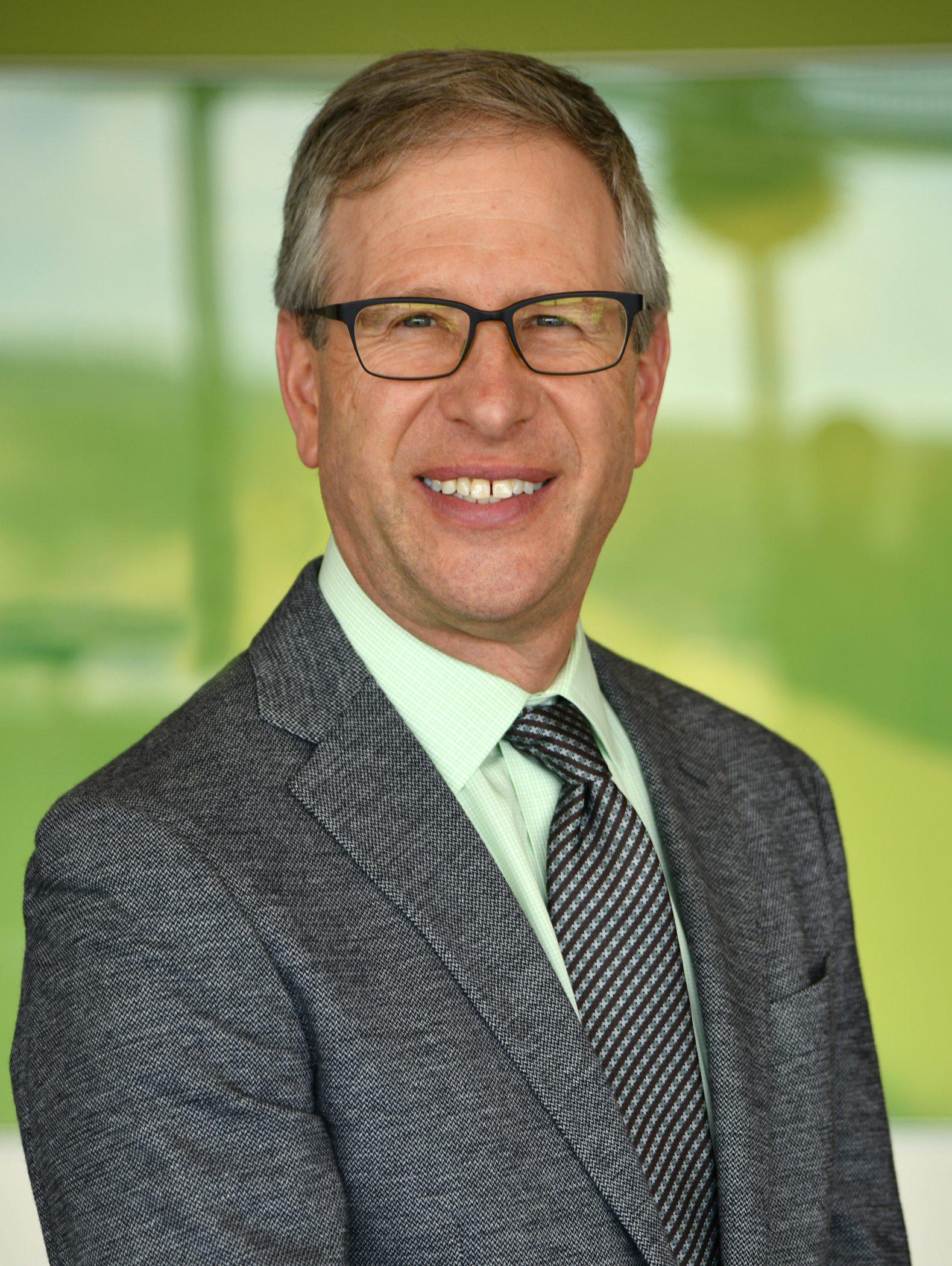 NovinsDoug (093) 2019 (002)