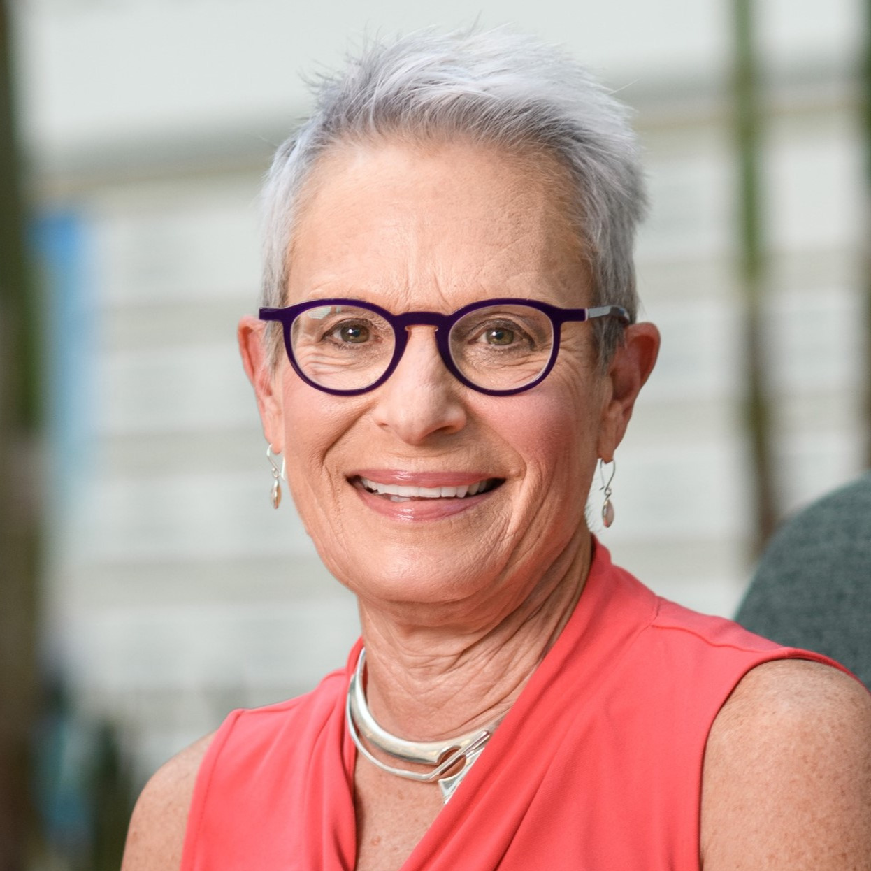Headshot of Leslie J. Berg