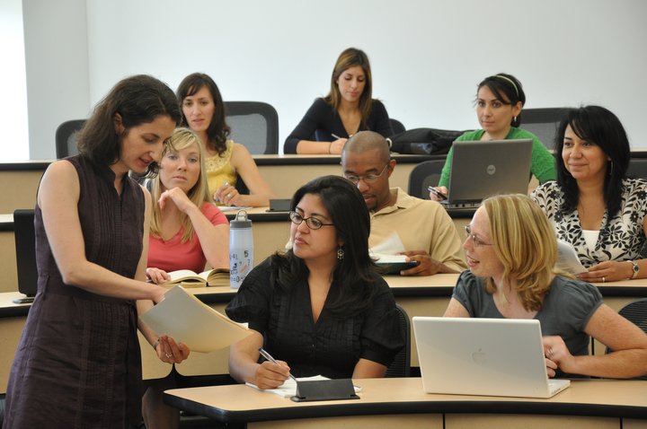 CUA_students_0088-720x478-81c0e708-d8f7-4836-b99e-691974f44cb6