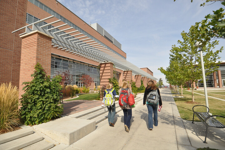 CenterfortheIntegrationofResearchTeachingandLearningCIRTL