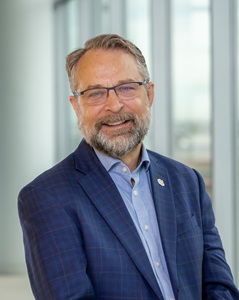 MarkEarnest-3 Mark Earnest