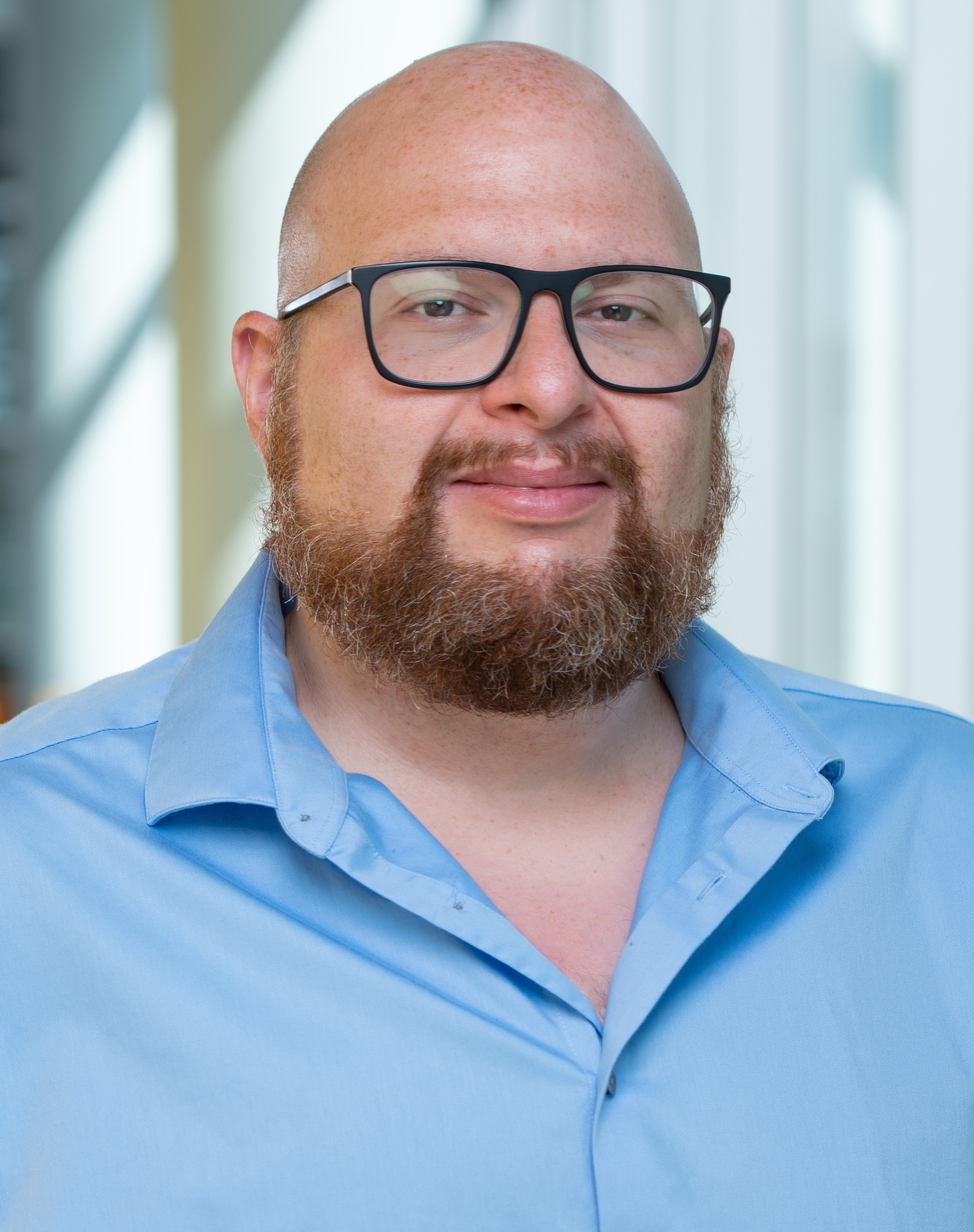 current headshot of Ron Vagnozzi