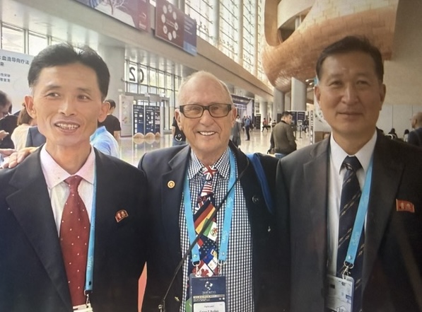 GeneBollesinBeijingattheWFNSwithNorthKoreanneurosurgeons