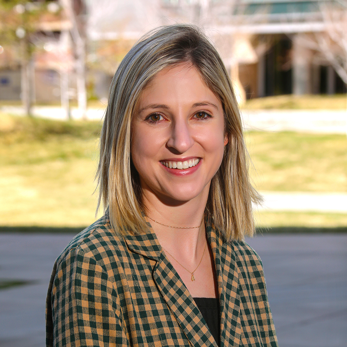 Edwards Mayhew, Becca