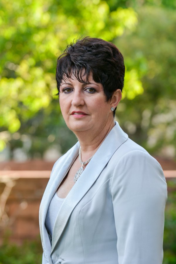 Evalina Burger, MD, a member-at-large of the AAOS Board of Directors