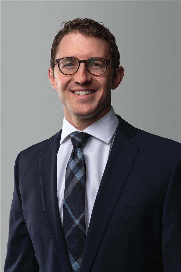 Portrait of Dr. Andrew Federer