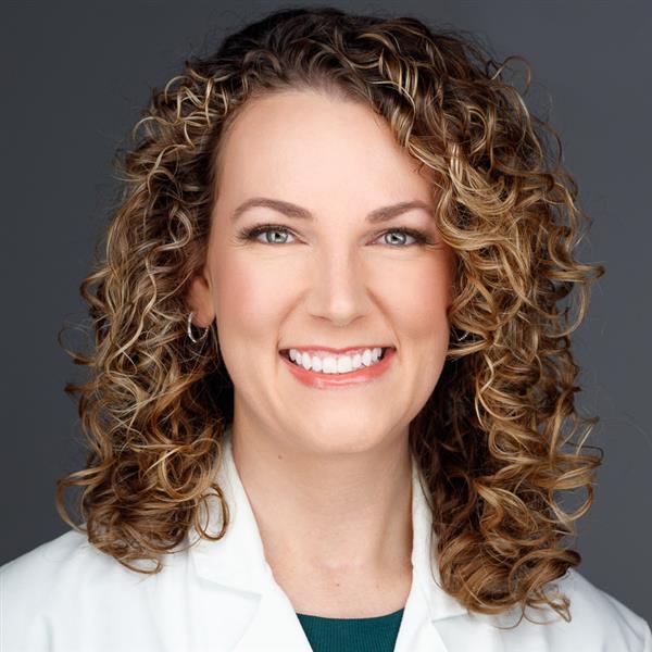 Kristen Frey Headshot