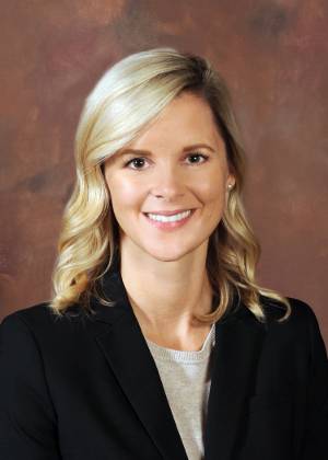 Rebecca Paquin headshot