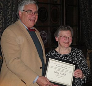 Mary Wellish receiving the Steven Fadul Award