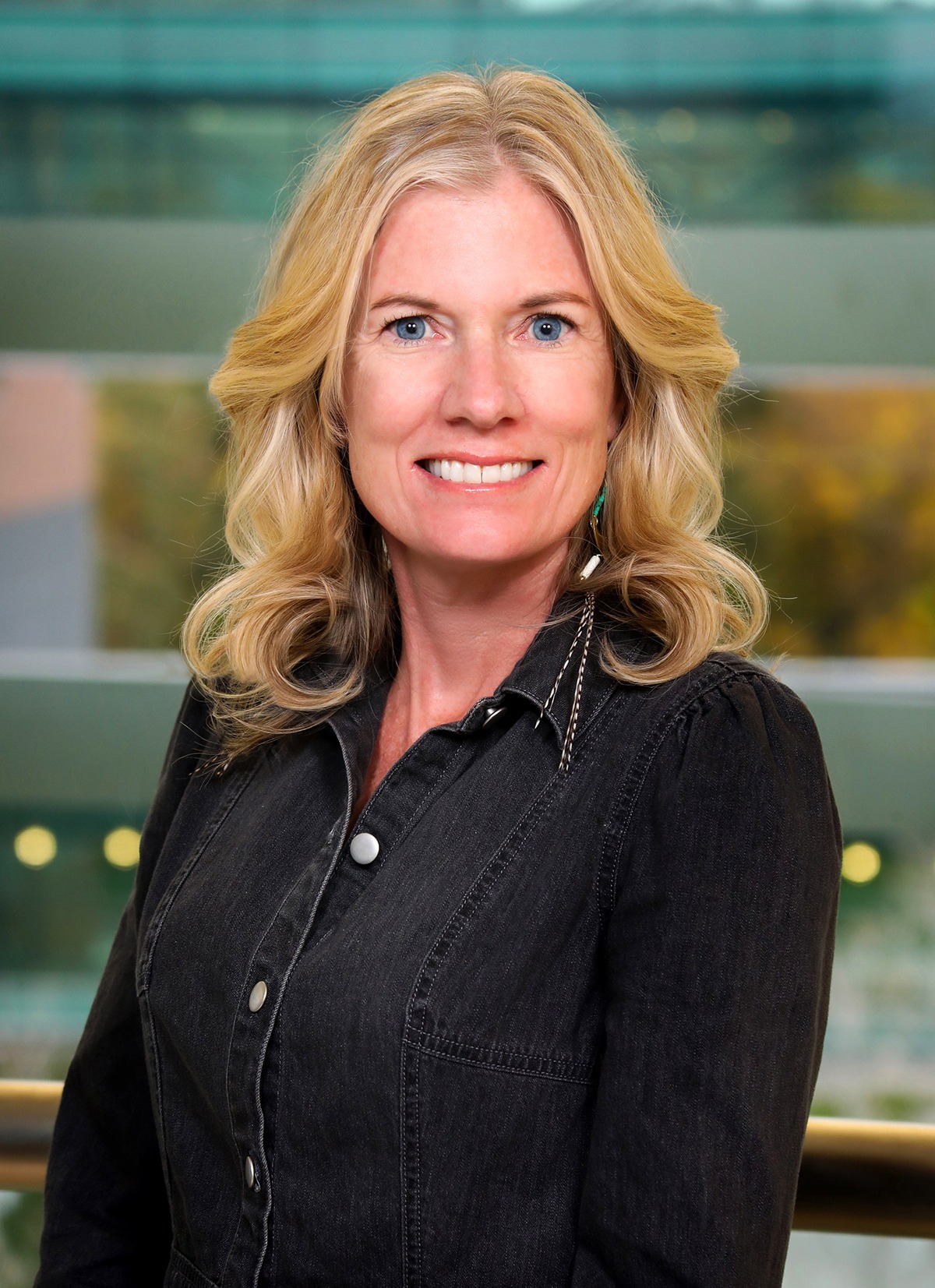 DOS Portrait - Stoycheff, Kelly